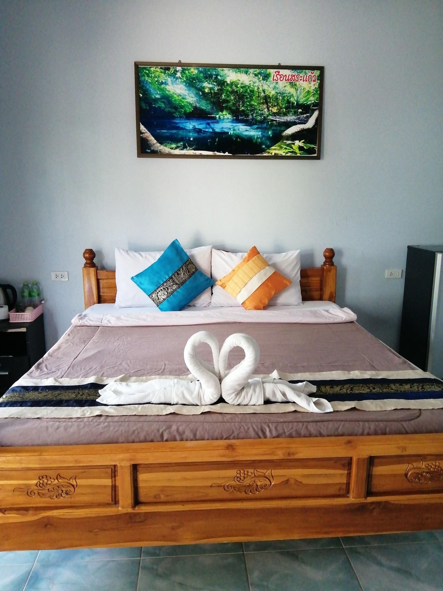 Oyo 75515 Sairung Farmstay Krabi By Eksteriør billede