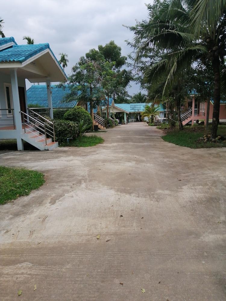 Oyo 75515 Sairung Farmstay Krabi By Eksteriør billede